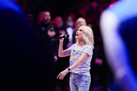 Onlyfans flora favaretto Ela vai rebolando na vara e