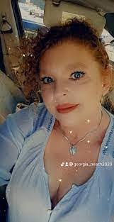 Tracy Eason's Instagram, Twitter & Facebook