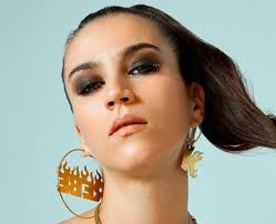 With lily james, jacques bouanich, marie collins, ann dowd. How Old Is Rebeca From Elite Claudia Salas Elite How Old Are The Netflix Cast Popbuzz