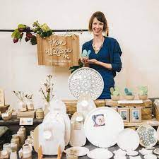 Kim lyons is a master potter who has 40 years experience in the ceramics industry. Kim Wallace Tableware Ceramic Arts Queensland