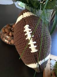 Au Crochet Qui M Aille Ballon De Rugby Tricot Et Crochet Crochet Ballon Rugby