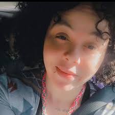 How do cats establish dominance over kittens?