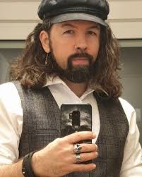 René Berthiaume (@berthammer)