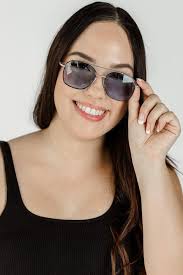 ☀️ FALL SUNGLASSES HITS DIFFERENT ☀️ These sunglasses are giving quiet  luxury energy all season — every outfit feels elevated instantly 😎 ✨ Shop  Here: • 🔗 Comment “SUNNIES” to get a