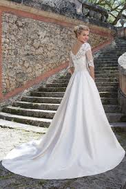 Check spelling or type a new query. Duchesse Kleid A64c23