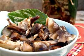 Scegliete delle centinaia di ricette su ricetta funghi sott'olio, ricette facili e veloci da preparare. Funghi Prataioli Sottolio Home Sweet Home