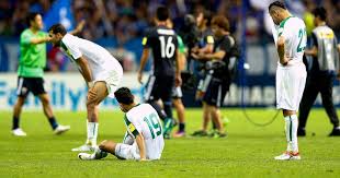 Op dit moment is hongarije helaas nog niet geplaatst voor het ek 2020, maar er gloort nog hoop voor de hongaren. Irakees Voetbalelftal Rijgt Nederlagen Aan Elkaar Maar Is Dit Bloederige Tafereel Daar Dan De Oplossing Voor Time Out Hln Be