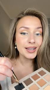 This look is so simple yet it gets me tons of compliments! , @guccibeauty  Glow Bronzer “Medium” , @catrice.us Highlighter “Supreme Rose Beam”, ., .,  ., ., ., #easyeyeshadowlook #eyeshadowtutorial ...