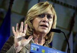 Have something nice to say about evelyn matthei? Matthei Se Convierte En La Candidata Presidencial Unica De La Derecha Chilena Internacional El Pais