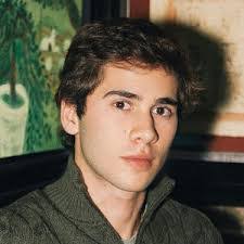 Daniel Dana's Instagram, Twitter & Facebook