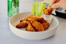 Fry the wings for a full 20 minutes turning halfway through. Best Frozen Chicken Wings 2021 Daring Kitchen