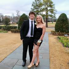 The Thirteenth Annual Wynlakes Golf And Country Club Swan Ball