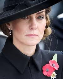 Stay strong, dear Mom…” Prince George sobbed as he bid farewell to his  mother, Kate Middleton, heading for her second round of chemotherapy: “They  said my mother might not come back…” (