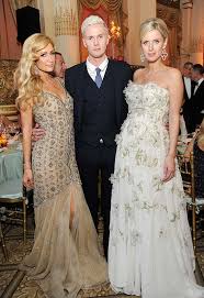 Hilton shared the news of her engagement on wednesday, her 40th birthday, to. Paris Hilton Devastated After Calling Off Her Third Wedding Engagement