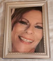 Contribute to Final expenses and flowers in memory of Robin