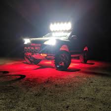 bilden kan innehalla bil natt och utomhus porsche dream cars porsche cayenne pinterest