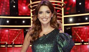 Maria cerqueira gomes é beta ou guna? Look De Maria Cerqueira Gomes E Comparado A Traje Das Marchas Populares