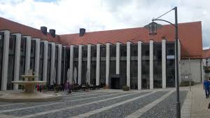 Flexibel bleiben mit kostenfreier stornierung. Haus St Joseph Vom Basilikaplatz Aus Bild Von Haus St Joseph Waldsassen Tripadvisor
