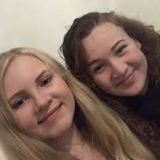 Coral Farrell (@Cor4l_Farrell)