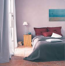 Il est assez simple de créer une belle harmonie avec la qui fonctionne particulièrement bien dans une chambre, pour la douceur qui s'en dégage notamment. Associer Couleur Chambre Et Peinture Facilement Deco Cool