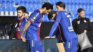 This is the news page of the club kfc uerdingen, which contains all news linked with this club. Chaos In Uerdingen Spieler Mit Geldproblemen Konnen Sich Was Aus Dem Pott Nehmen Welt