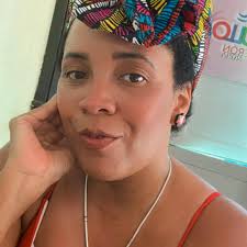 Video: El carro se vuelca, sobreviven y segundos después son atropellados  por otro carro Vea el video en el primer comentario: