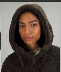 Lululemon Textured Fleece 1/2 Zip pullover size 10