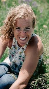 Amber Carlin's Instagram, Twitter & Facebook