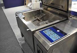 The mkn flexichef is a multifunctional cooking appliance which optimises kitchen processes with its customer benefits, particularly with regard to time and cost management. Catering Insight Mkn Debuts New Flexichef 2 0 With Upgraded Features In The Uk Market