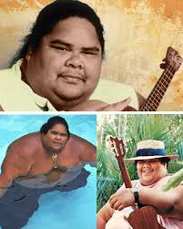 On the morning of June 26, 1997, a profound silence descended upon the  Hawaiian archipelago. The news, rippling from Oʻahu to Niʻihau, announced  that "Bruddah Iz" had passed away. The singer's beaming,
