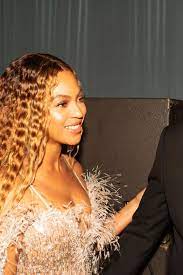 Go Follow Blackgirlsvault For More Celebration Of Black Beauty Excellence And Culture Queen B Beyonce Beyonce Queen Beyonce