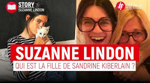 Suzanne lindon born on april 13 2000 in paris. Je Ne Les Vois Pas Comme Des Acteurs Suzanne Lindon La Fille De Sandrine Kiberlain Et Vincent Lindon Evoque Sa Relation Avec Ses Parents