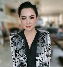 ปนัดดา วงศ์ผู้ดี ชื่อเล่น บุ๋ม เกิดเมื่อวันที่ 10 มกราคม พ.ศ. Zoxmb3gx43kahm