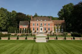 manor house: spectacular hampshire