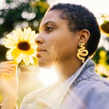 Huntress: from dark to light