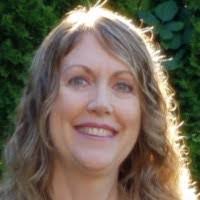 Julie Copp's Instagram, Twitter & Facebook