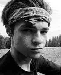 Ben Pond's Instagram, Twitter & Facebook