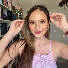 Did someone say ... 🩷🖤 Trope Reveal 🖤🩷 Bad Little Bride is coming  January 7th! 💍 Pre-order the ebook here: https://geni.us/BLBEbook 💍 TBR:  https://geni.us/GOGP2 What juicy goodness can we expect to find