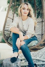 Evanna patricia lynch (born 16 august 1991) is an irish actress and activist. Evanna Lynch Facebook