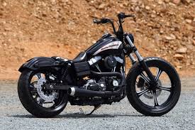 dyna street bob all black motos