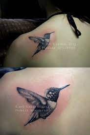 Black And White Hummingbird Tattoo By Haylee Halo Hummingbird Tattoo Black Black And White Hummingbird Tattoo Hummingbird Tattoo