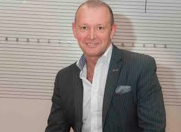 Győrfi pál, az országos mentőszolgálat szóvivője síros szmájlival adta hírül, hogy torta és fagyi is viseli a nevét, de egyiket sem kóstolhatta még meg. Futasra Biztat Gyorfi Pal Napidoktor