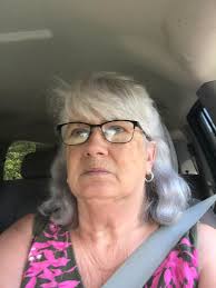 Who can do a good pixie cut in Grand Ledge?