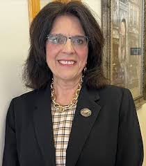 Amanda Gandara's Instagram, Twitter & Facebook