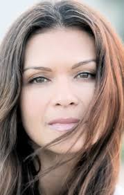 Nia Peeples