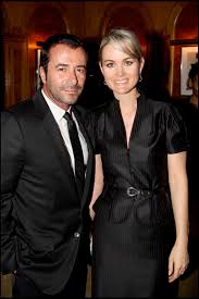 Laeticia hallyday met les choses au clair et se dit encore prête à négocier avec. Bernard Montiel Content Que Laeticia Hallyday Ait Retrouve L Amour Purepeople