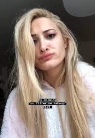 Ειναι μορφωμενη στα χαρτια, δεν κατανοει. Kamia Sxesh H Iwanna Toynh Xwris Filtra Kai Make Up Apla Einai Mia Allh Fwt Larissanet Gr