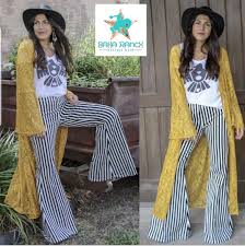 Black And White Striped Bell Bottom Jeans Pin By Danielle Ryndak On A Flare Affair 75 Blue And White Jeans Bell Bottoms Black Hat Outfit