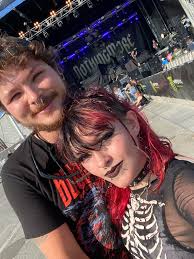sevendust concert crowd surfer experience at ocean city bike week
