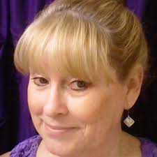 Maureen Kay (@Isle_Drmr)